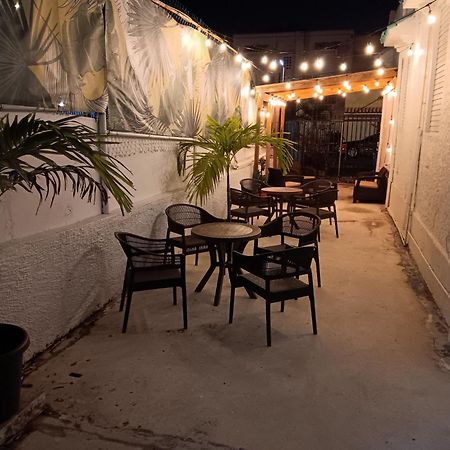 Oasis Inn San Juan Exterior photo